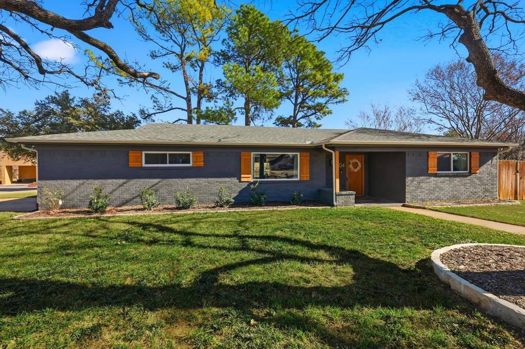 Hurst, TX 76053,904 Scott Drive