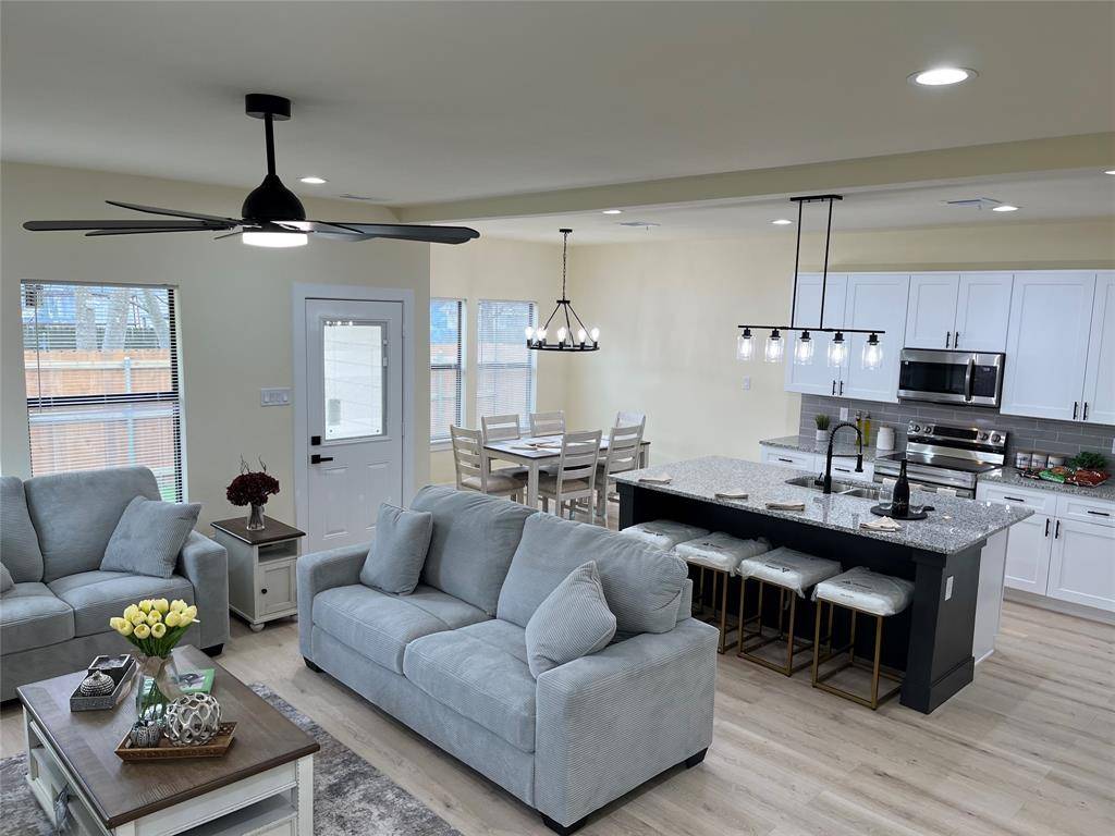 Corsicana, TX 75110,317 E 14th Avenue