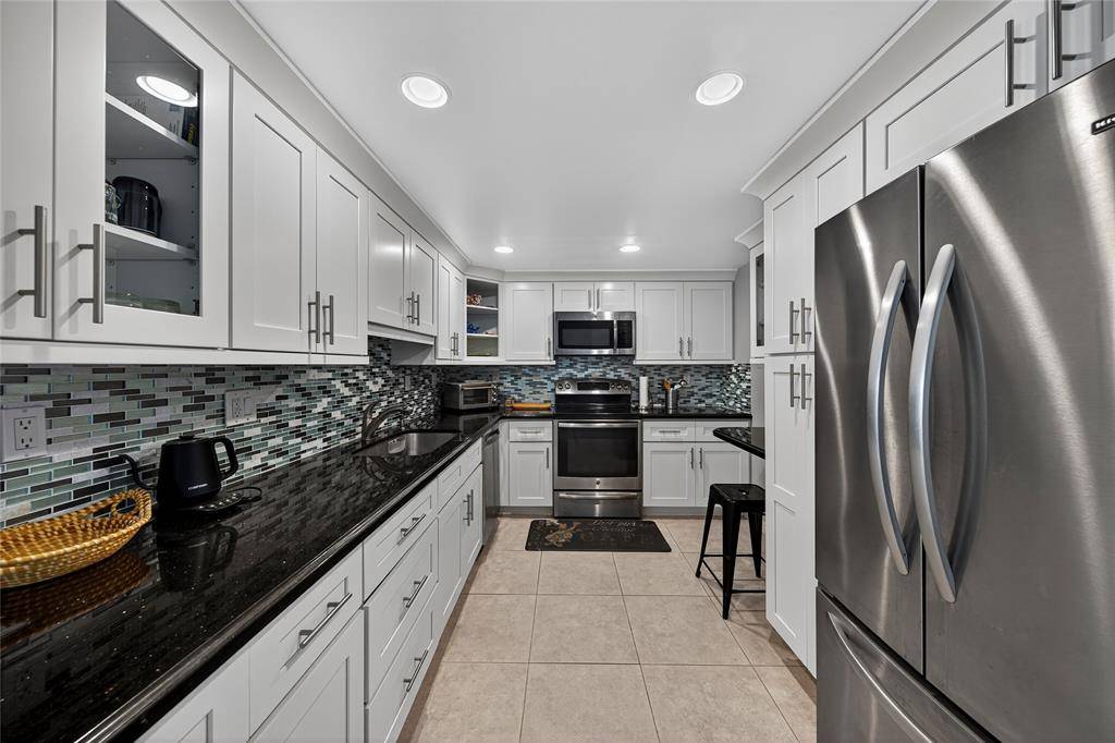 Pompano Beach, FL 33062,531 N Ocean Blvd #1906