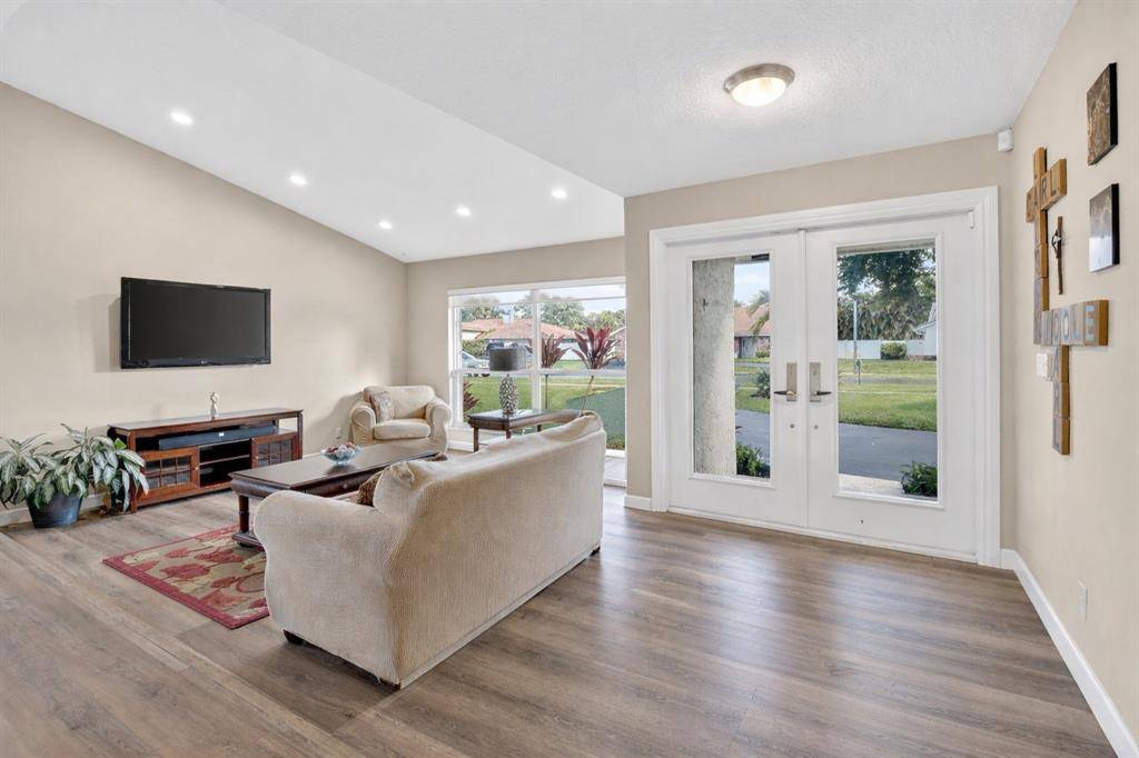 Plantation, FL 33322,1111 NW 93rd Ter