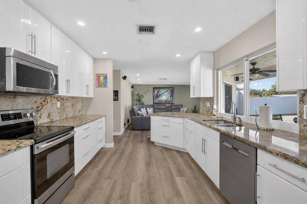 Plantation, FL 33322,1111 NW 93rd Ter