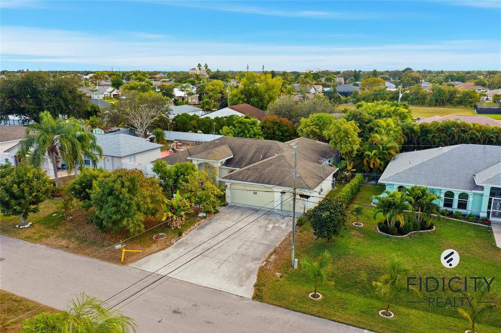 Cape Coral, FL 33909,1322 NE Van Loon Ln