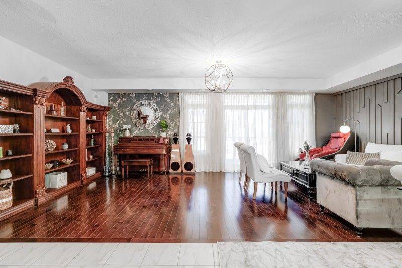 Markham, ON L6B 1N8,121 Luzon AVE