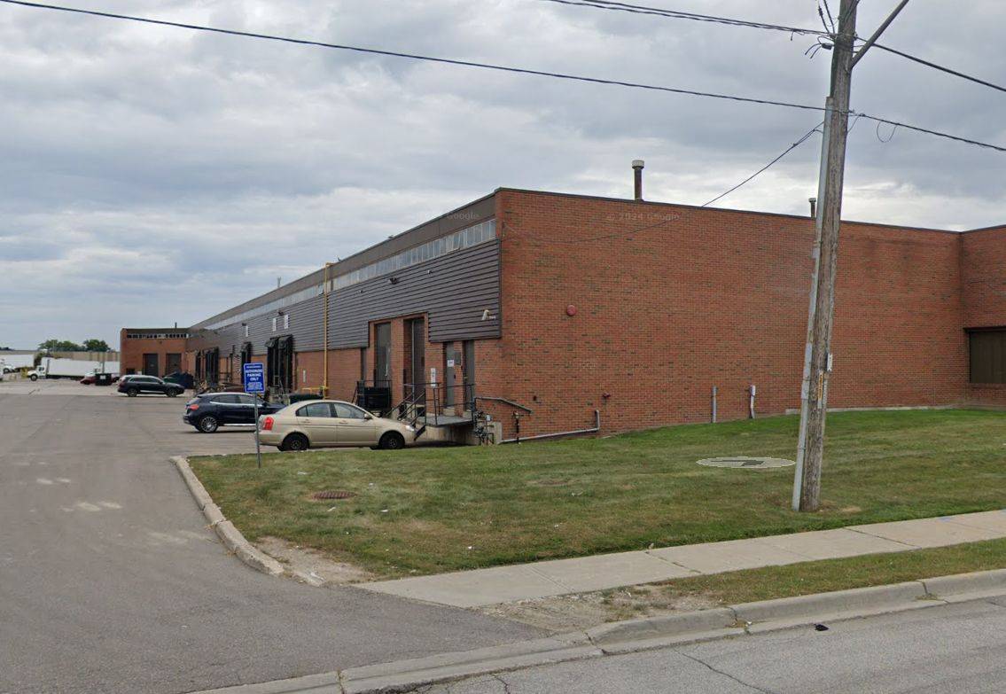 Mississauga, ON L4V 1M5,3710 Nushua DR #9