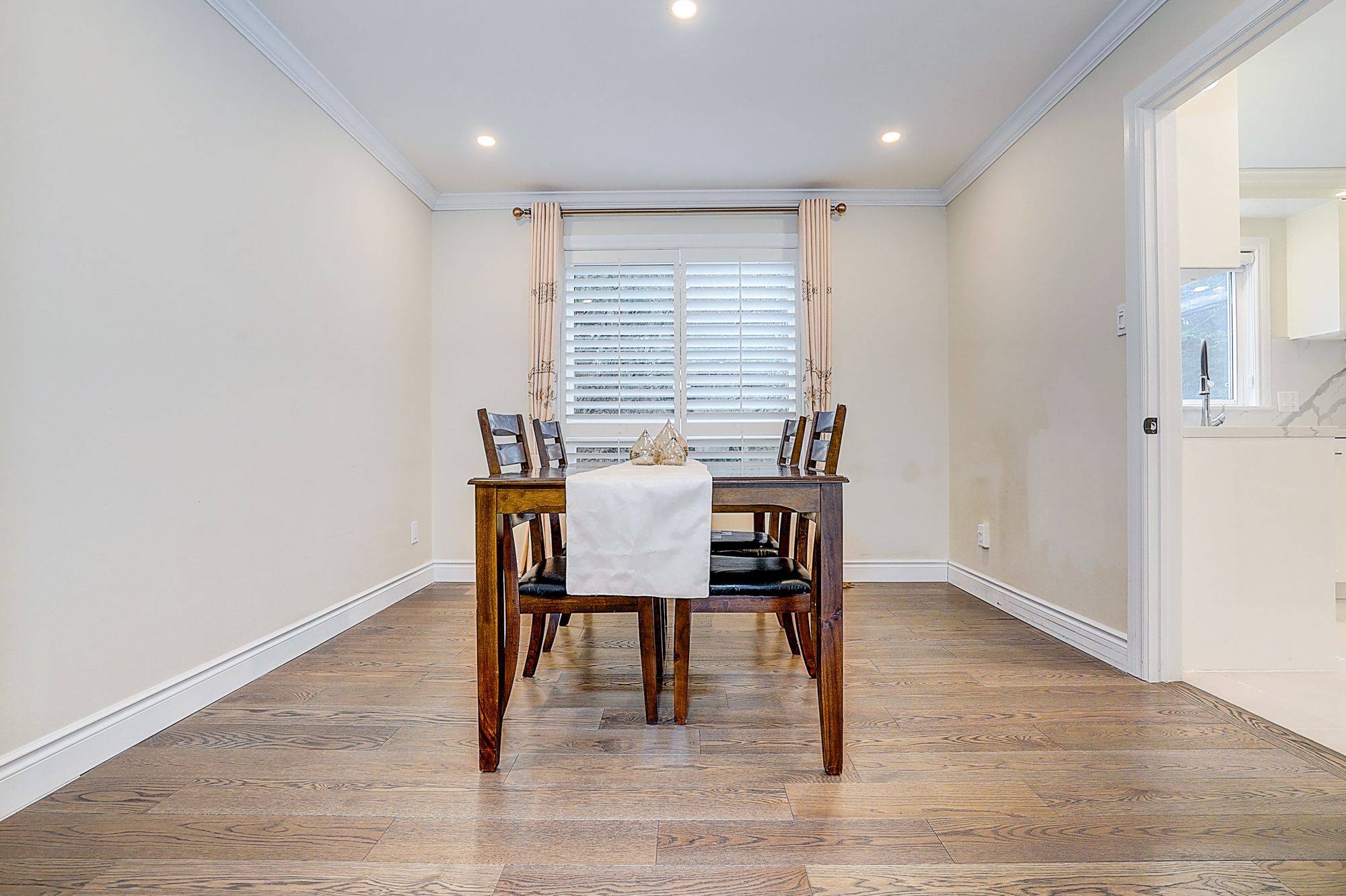 Oakville, ON L6J 5J9,2264 Bethnal Green RD