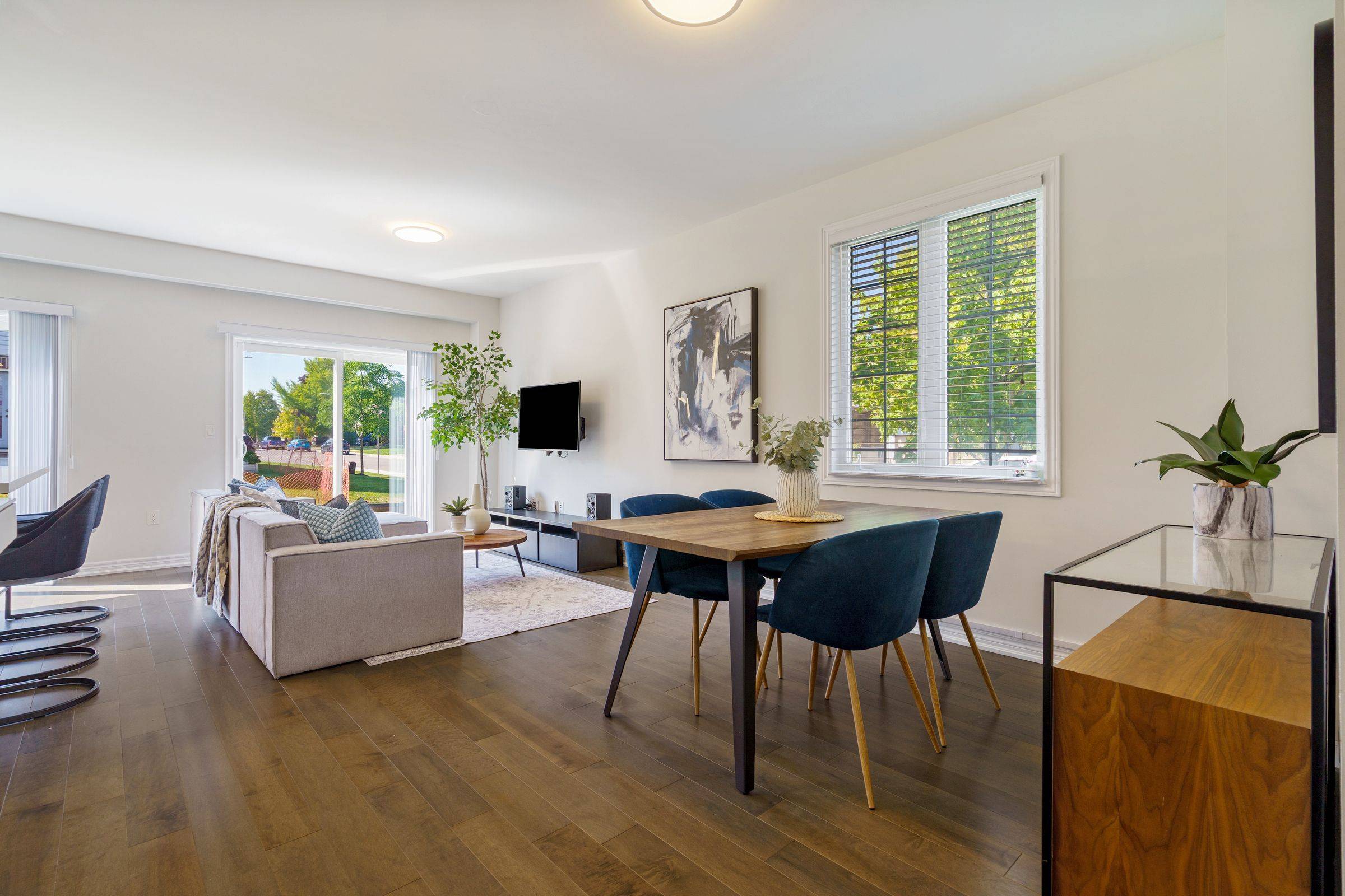 Hamilton, ON L9A 2P5,60 Bobolink RD