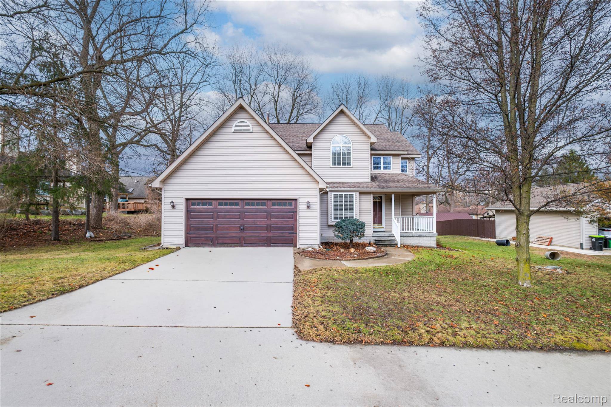 Fenton, MI 48430,410 Bent Oak ST