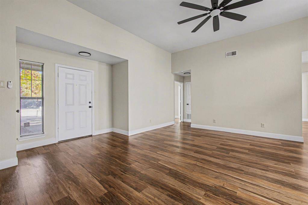 Garland, TX 75043,5313 Peninsula Way