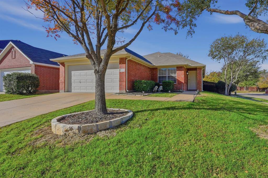 Bedford, TX 76021,3321 Versante Drive