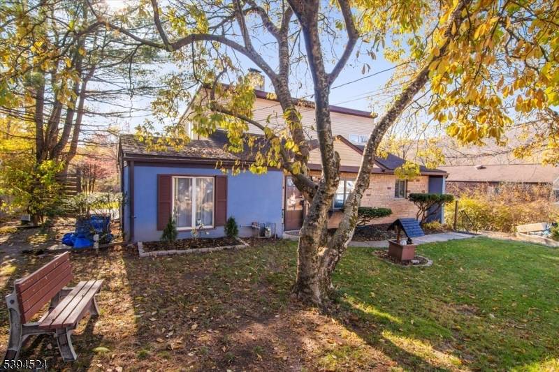 West Milford Twp., NJ 07480,11 Bushwick Ln