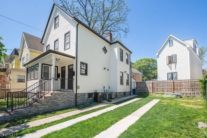 Montclair Twp., NJ 07042,17 Mission St #1