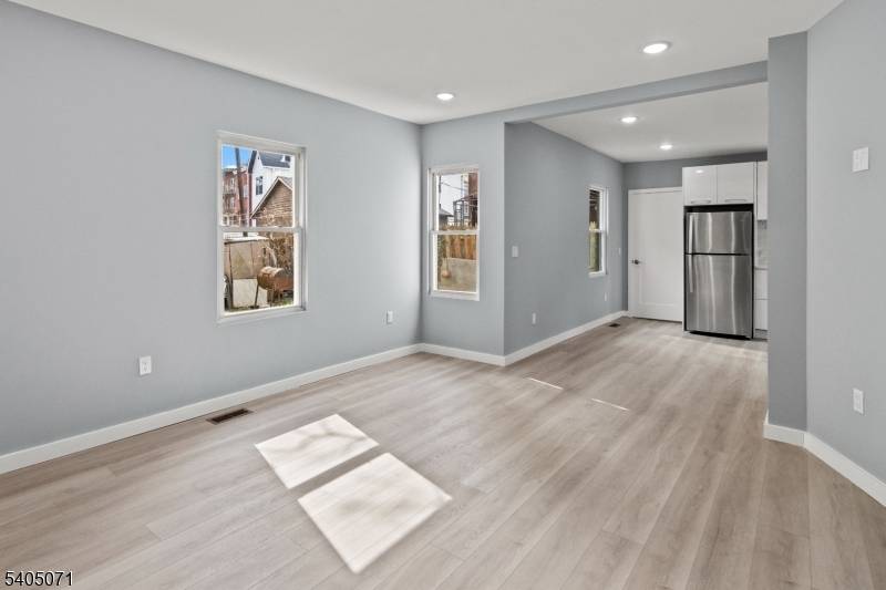 Montclair Twp., NJ 07042,17 Mission St #1