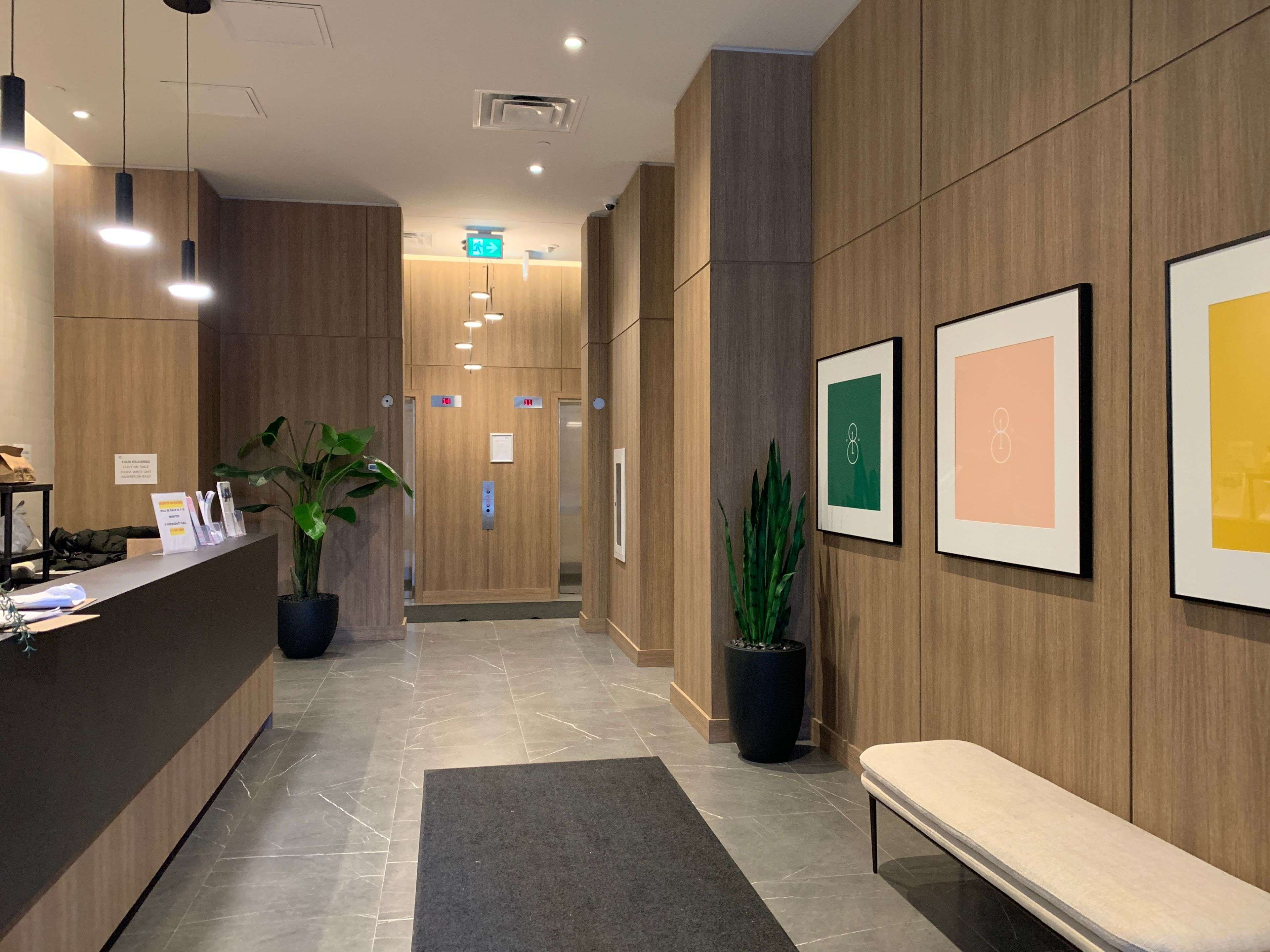 Toronto C08, ON M4Y 0C5,81 Wellesley ST E #1304