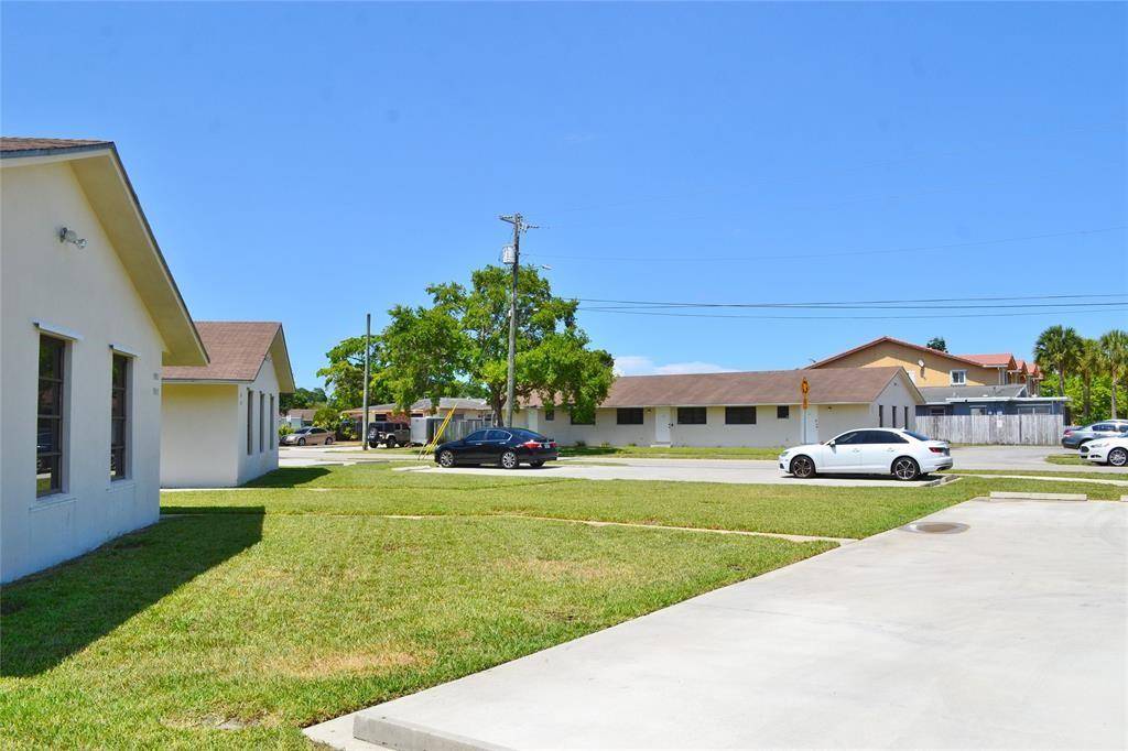 Hollywood, FL 33021,5907 N Tyler