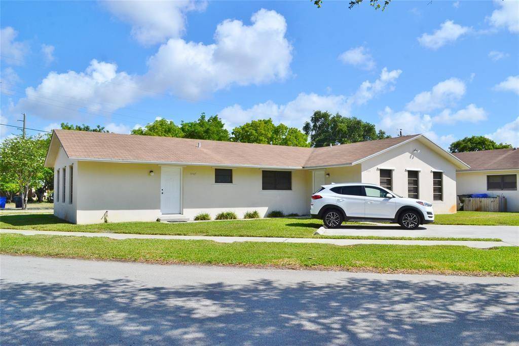 Hollywood, FL 33021,5907 N Tyler