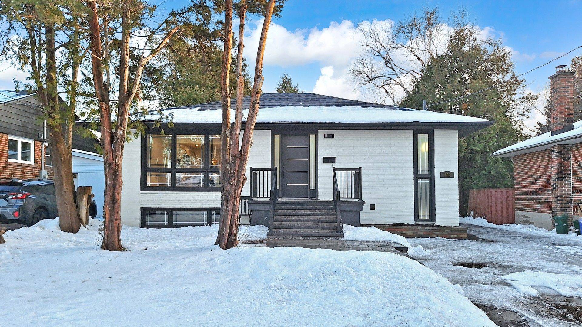 Richmond Hill, ON L4C 1C3,392 Bent CRES