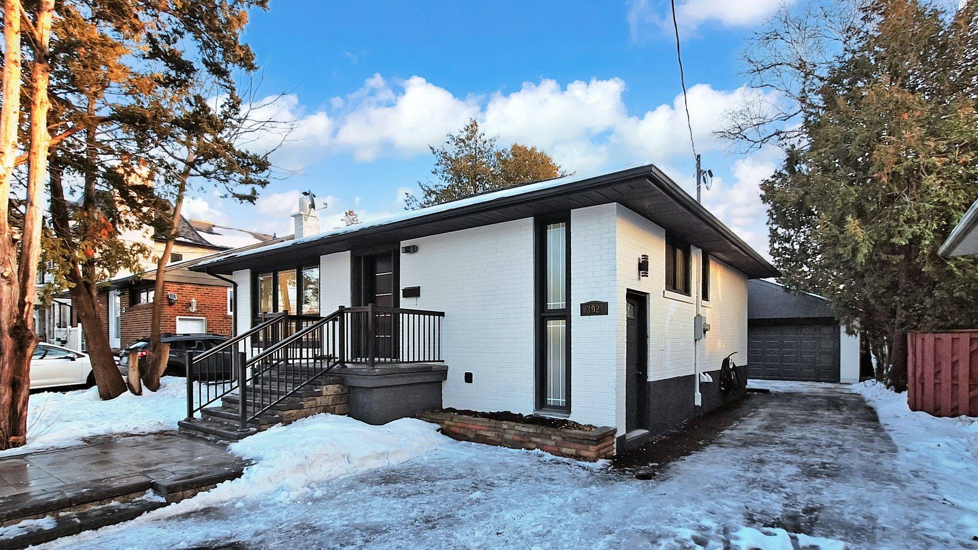 Richmond Hill, ON L4C 1C3,392 Bent CRES