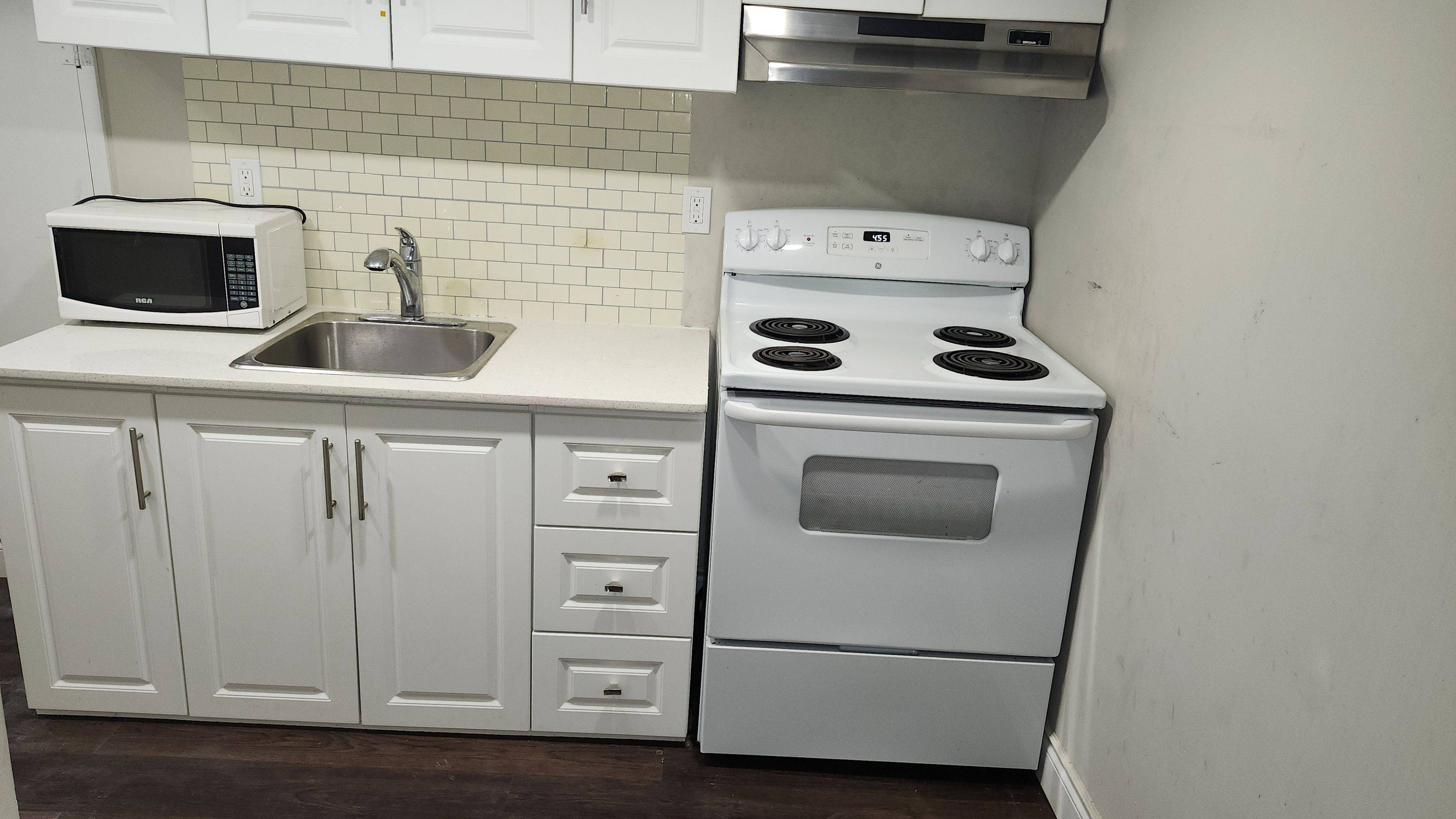 Mississauga, ON L5M 7E5,3492 Fountain Park AVE W #Basement