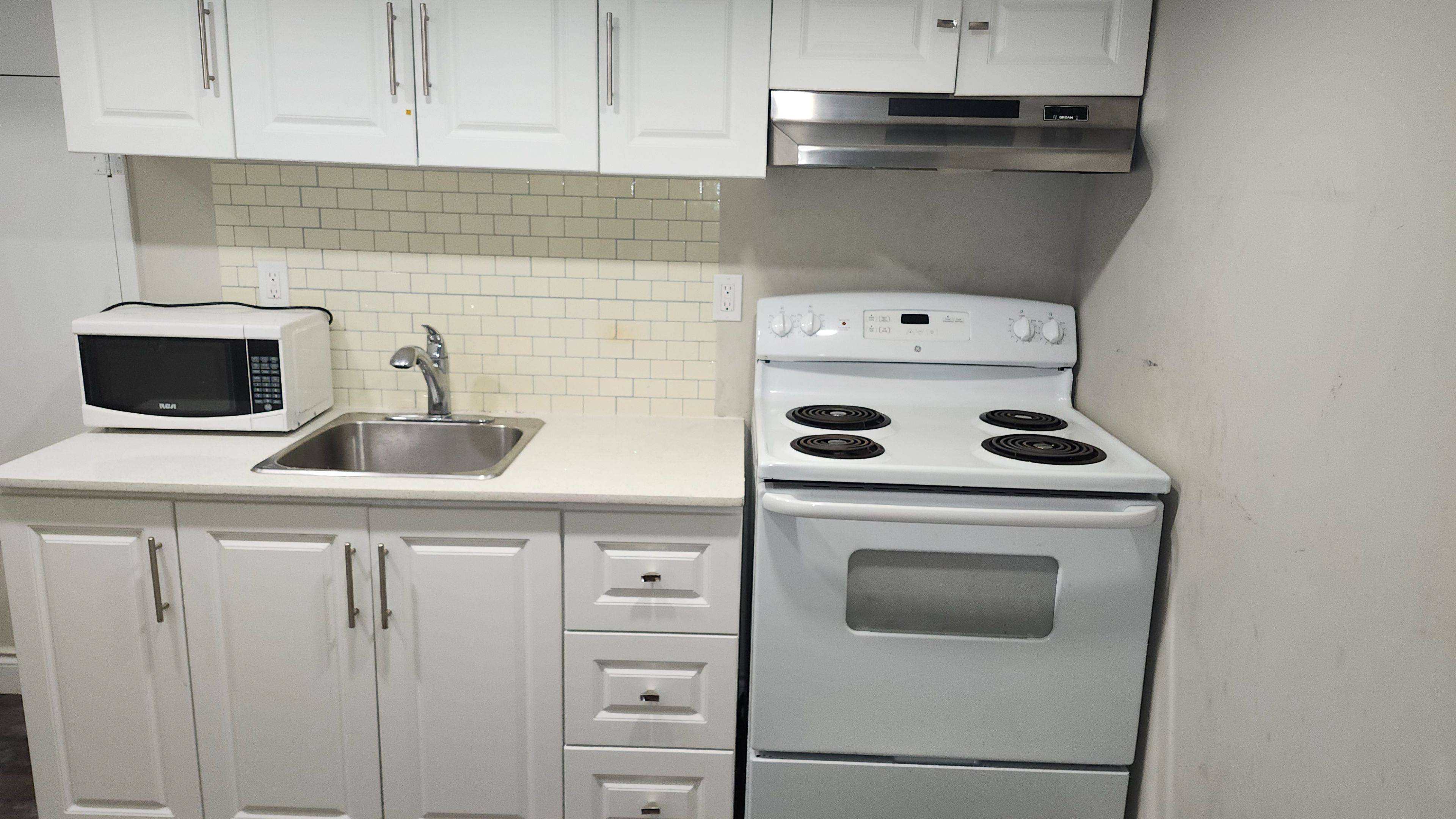 Mississauga, ON L5M 7E5,3492 Fountain Park AVE W #Basement