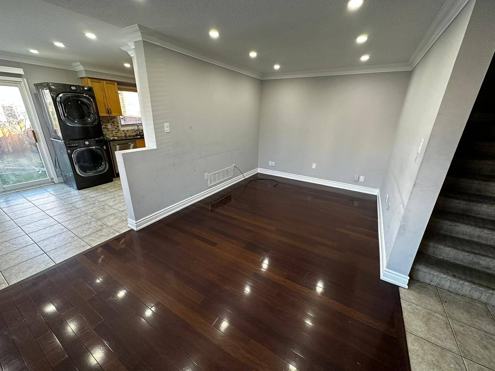 Brampton, ON L7A 2C9,25 Prince CRES