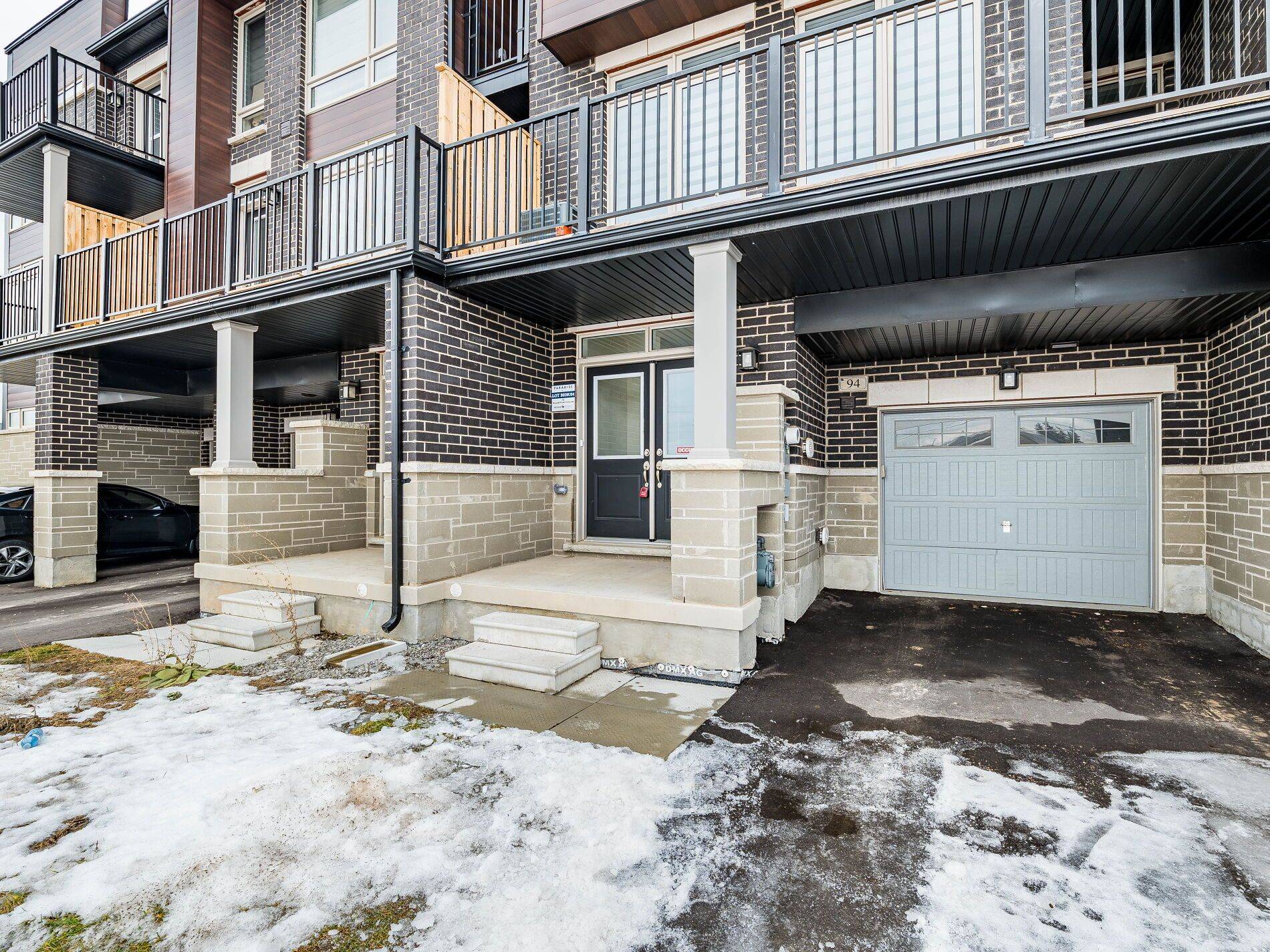 Brampton, ON L7A 5H8,94 Donald Ficht CRES