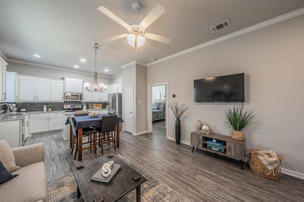 Burleson, TX 76028,1201 Summerset Lane