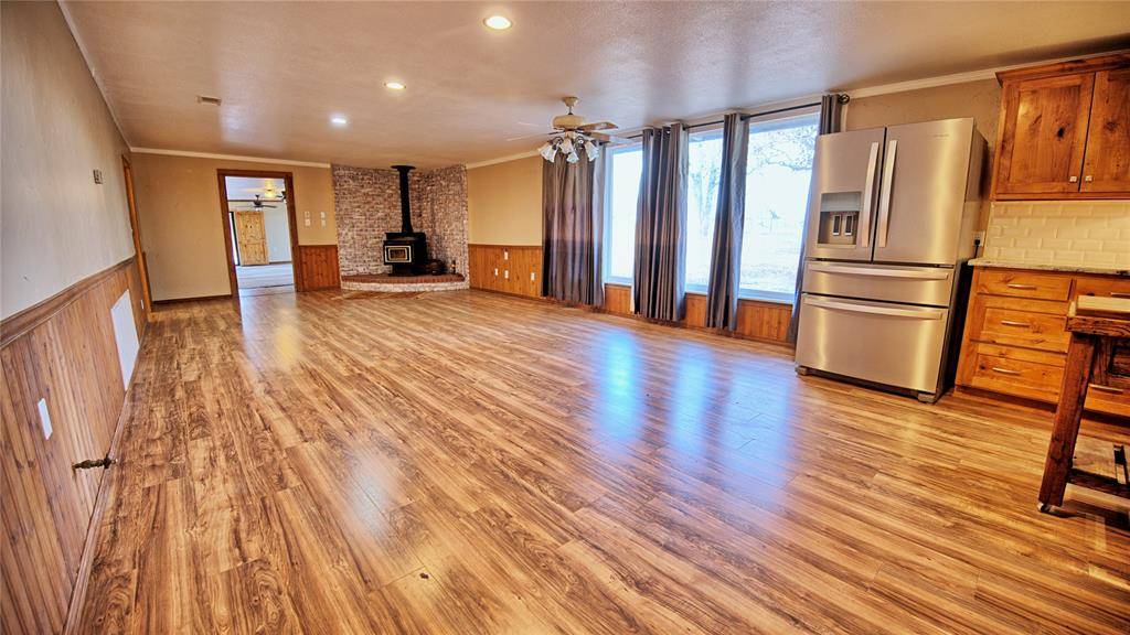 Bowie, TX 76230,584 W Alamo Road