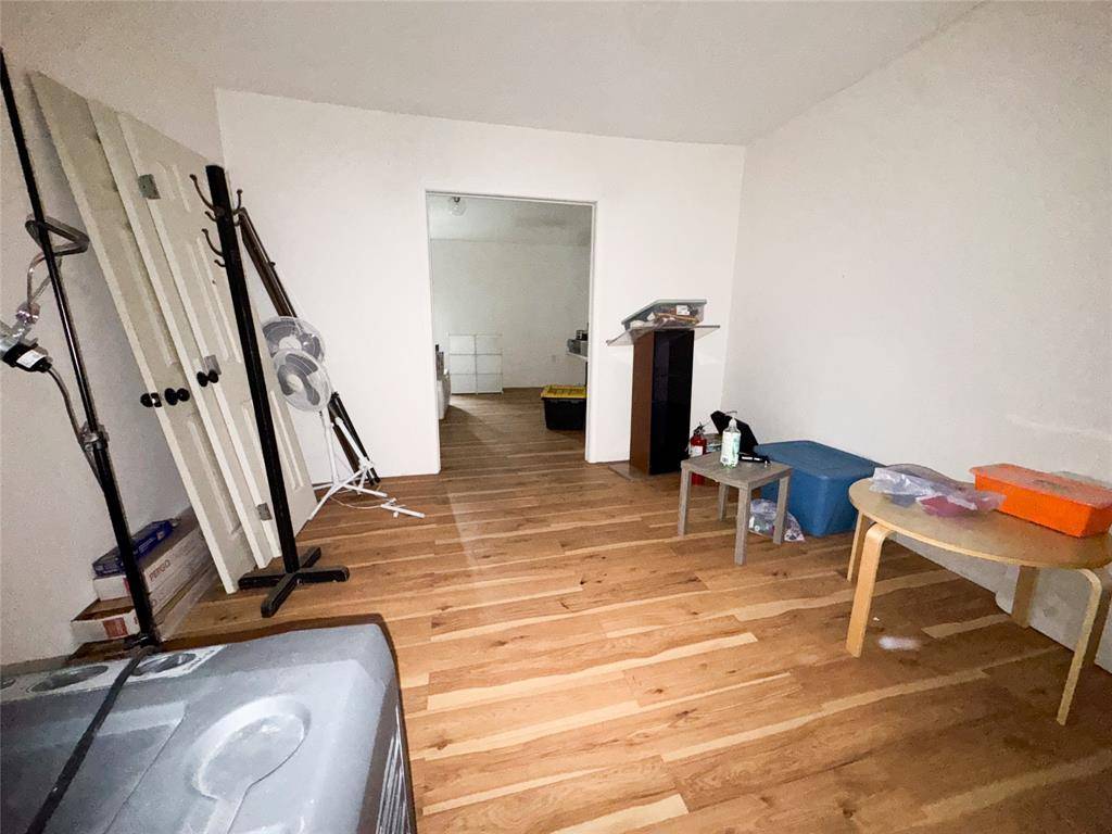 Dallas, TX 75216,1734 S Denley Drive