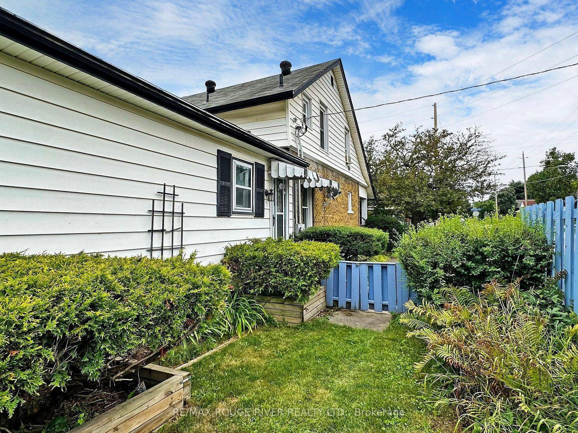 Oshawa, ON L1G 2A1,330 Adelaide AVE E