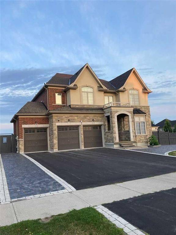 King, ON L7B 0A3,2 Castle Mountain CT