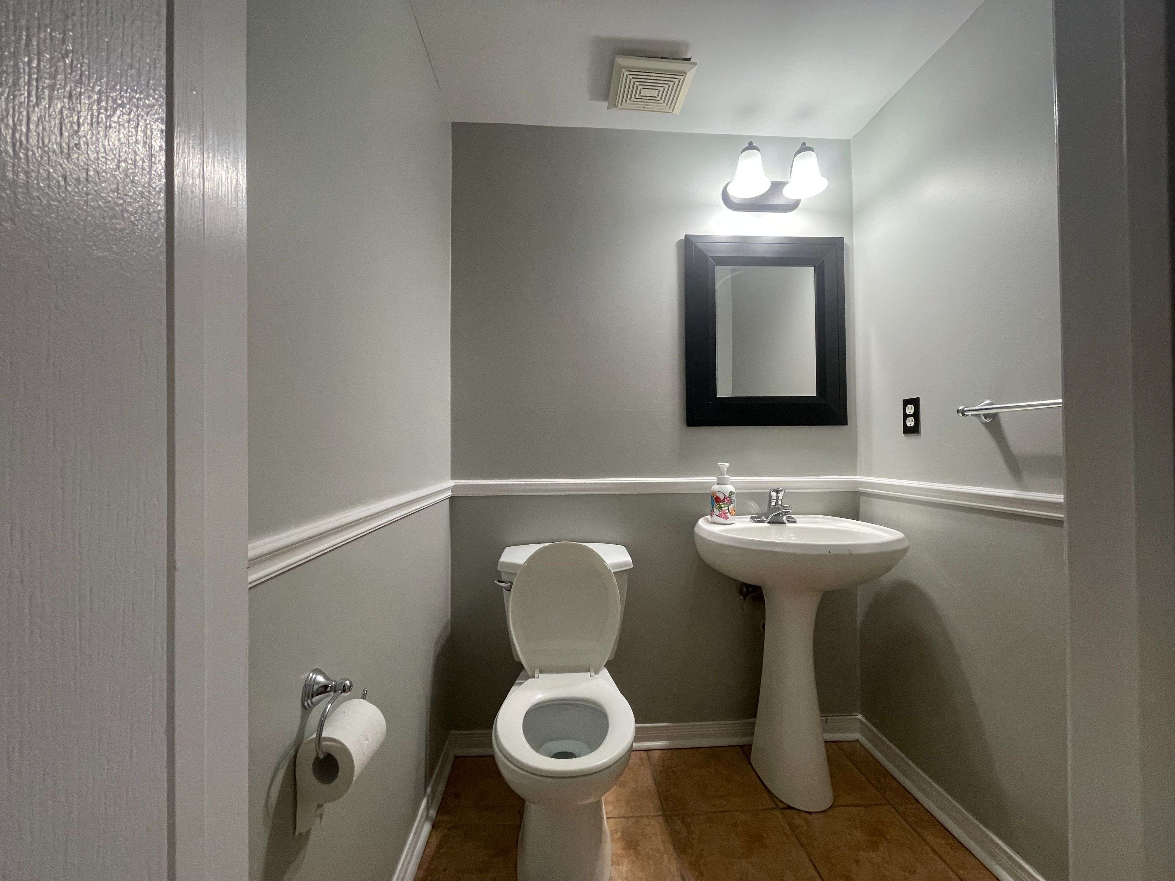 Vaughan, ON L6A 3M3,56 National Pine DR #Upper