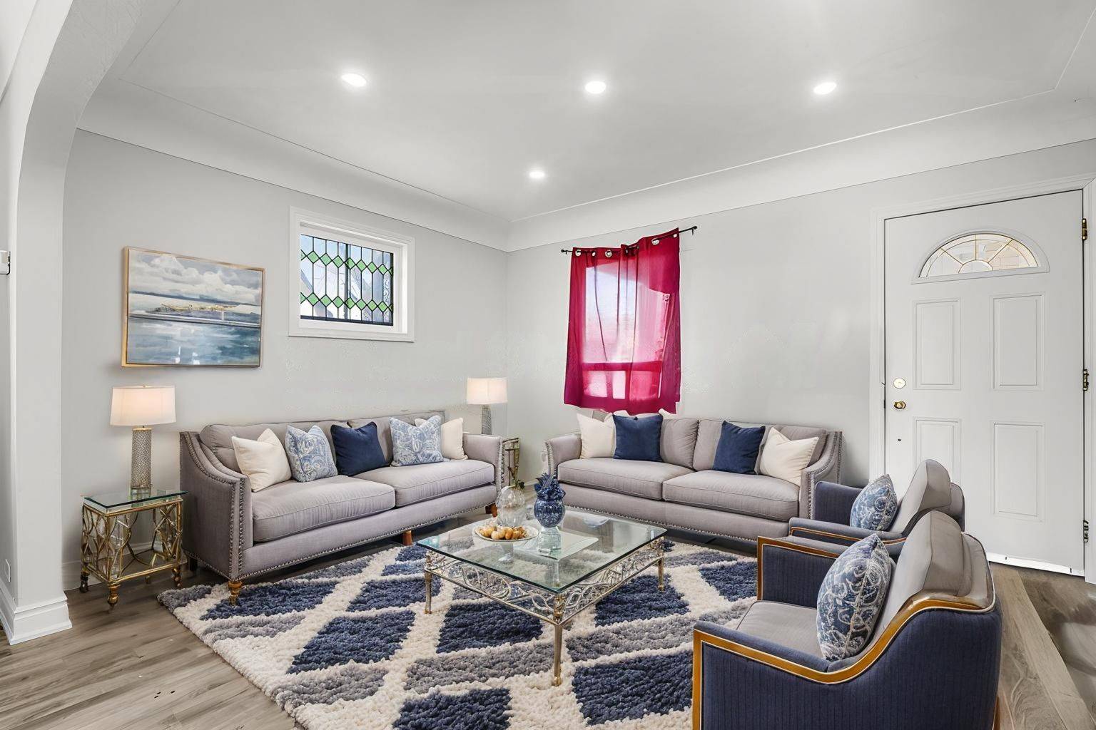 Niagara Falls, ON L2G 2G8,6248 Monroe ST