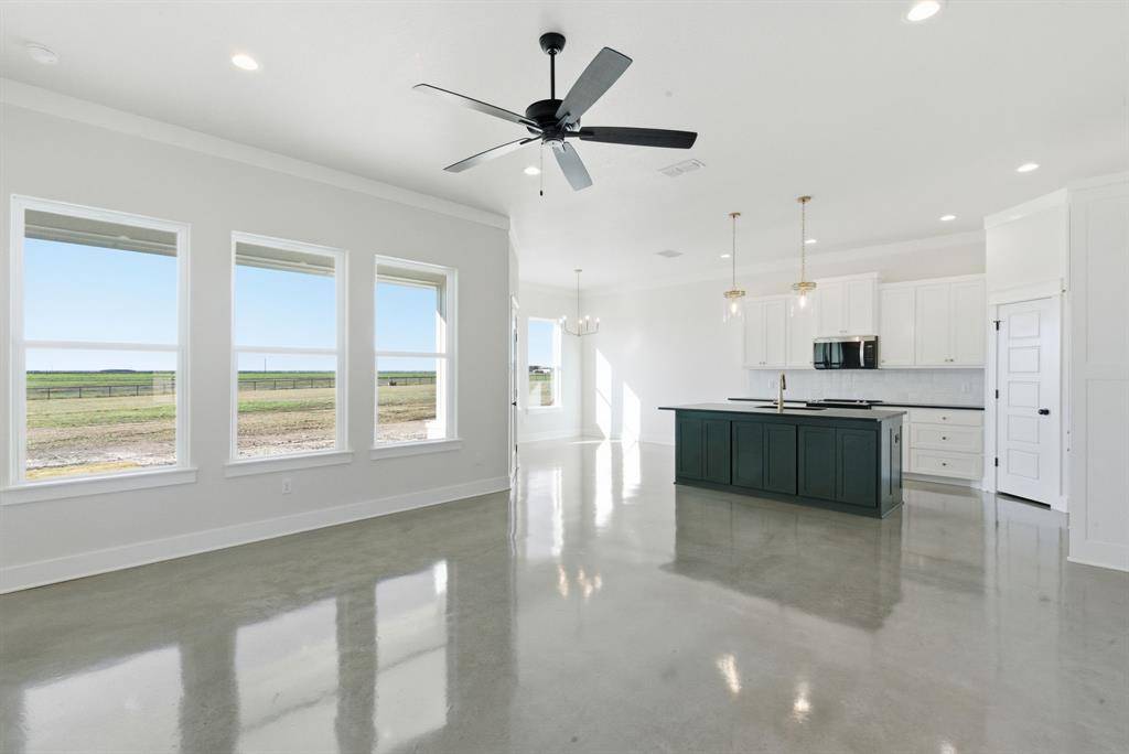 Cresson, TX 76035,1001 Paramount Drive