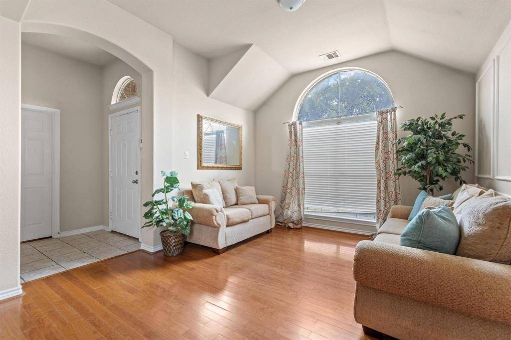 Grand Prairie, TX 75052,632 Delores Drive