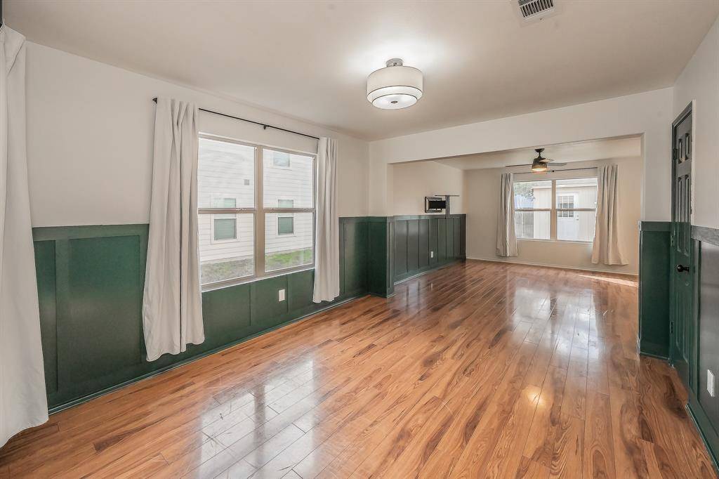 Dallas, TX 75051,1906 Beach Drive