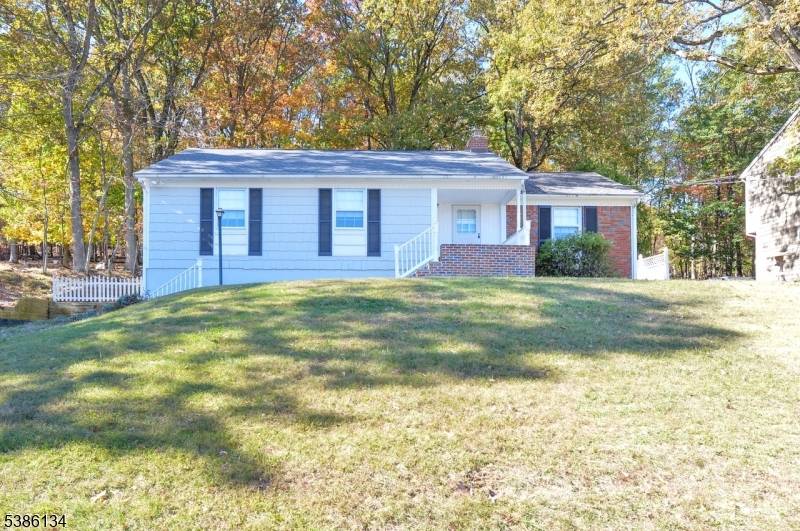 North Haledon Boro, NJ 07508,207 Degray St