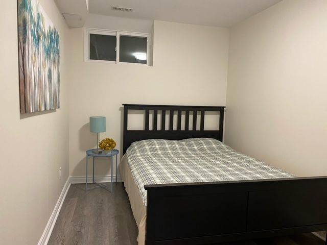 Toronto C01, ON M5T 1J3,43 Wales AVE ##3