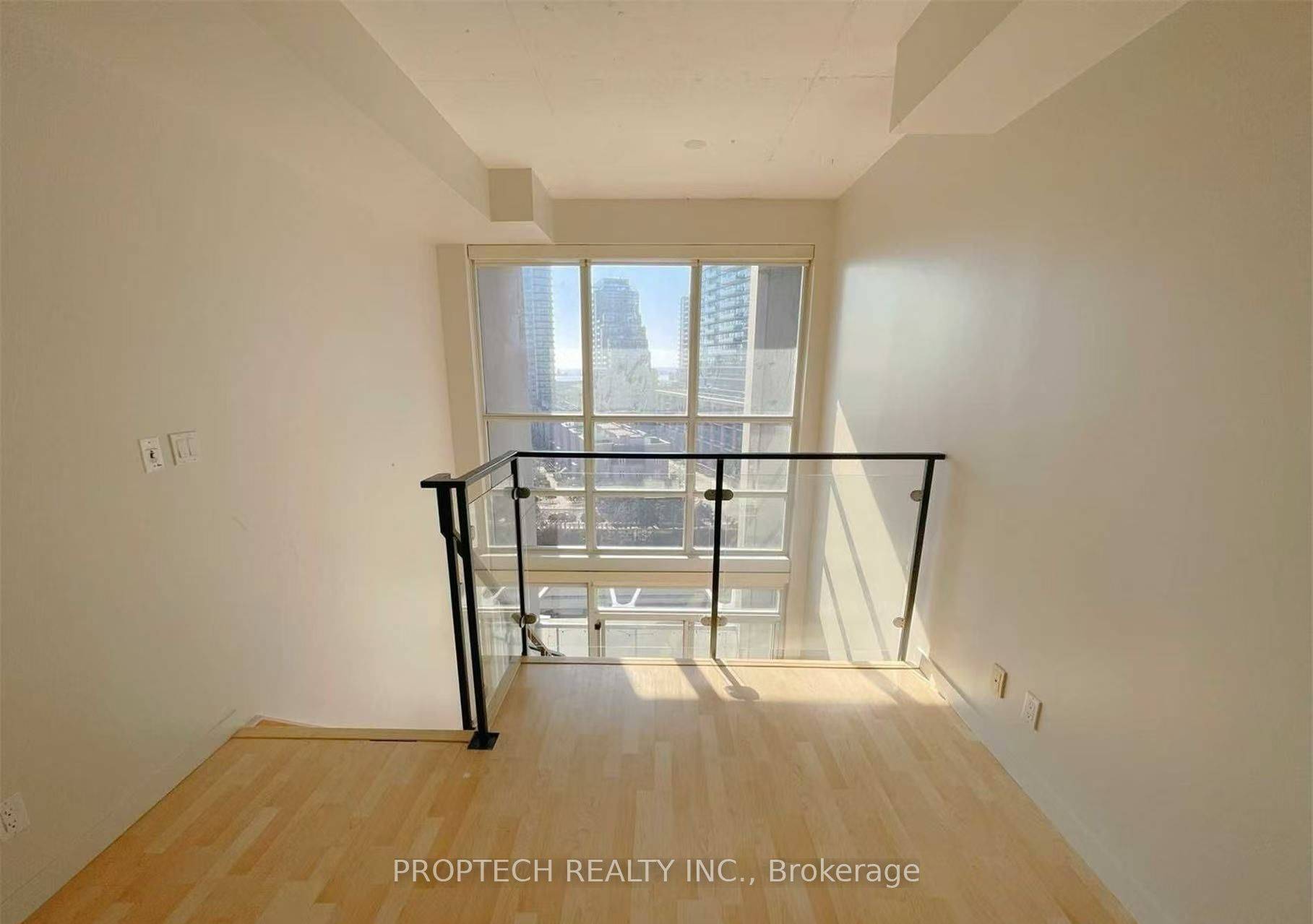 Toronto C01, ON M6K 0A1,1 Shaw ST #916