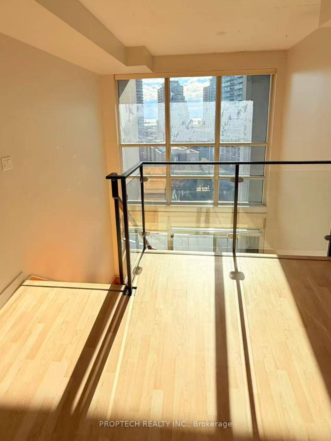 Toronto C01, ON M6K 0A1,1 Shaw ST #916