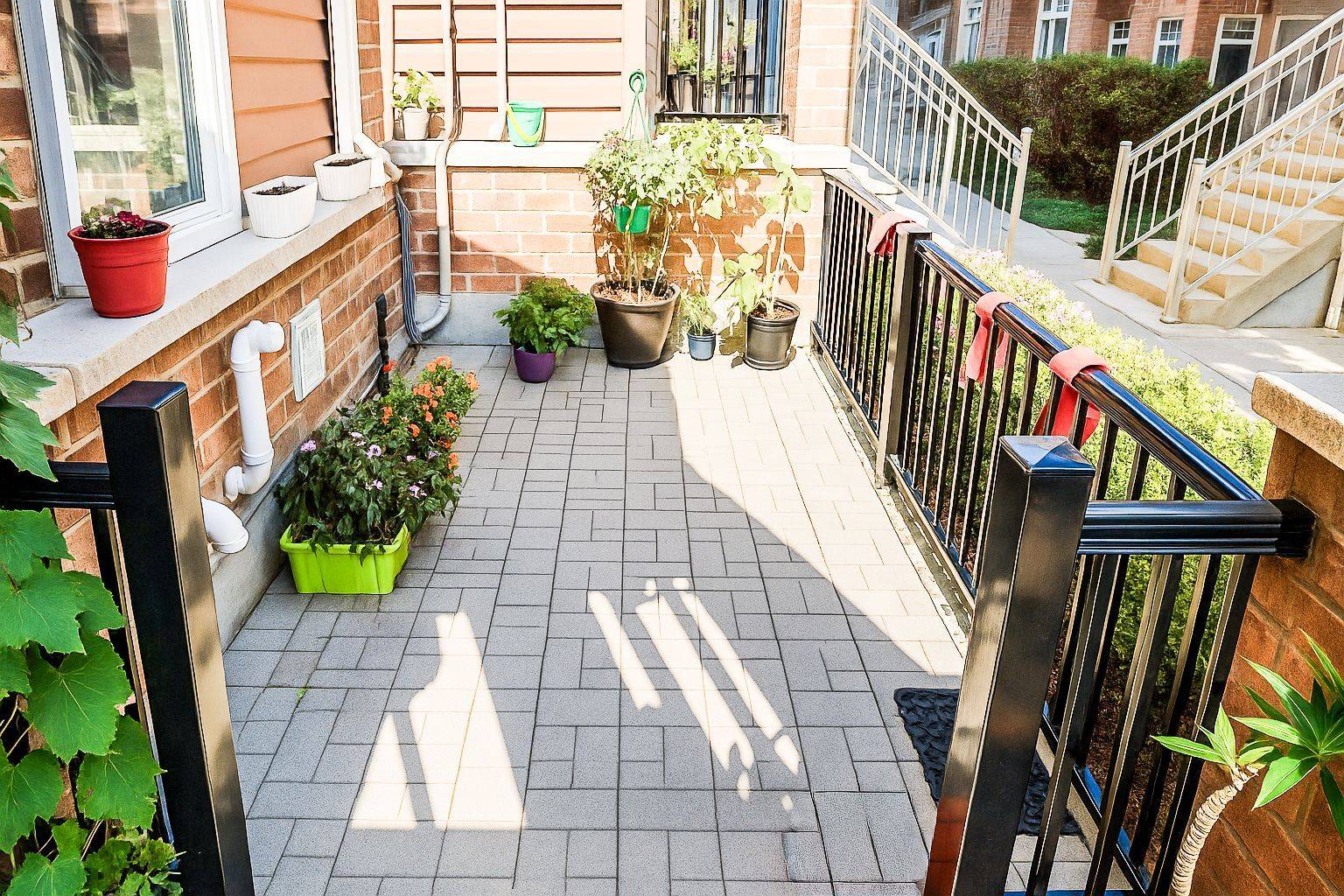 Oshawa, ON L1L 0M6,2500 Hill Rise CT #59