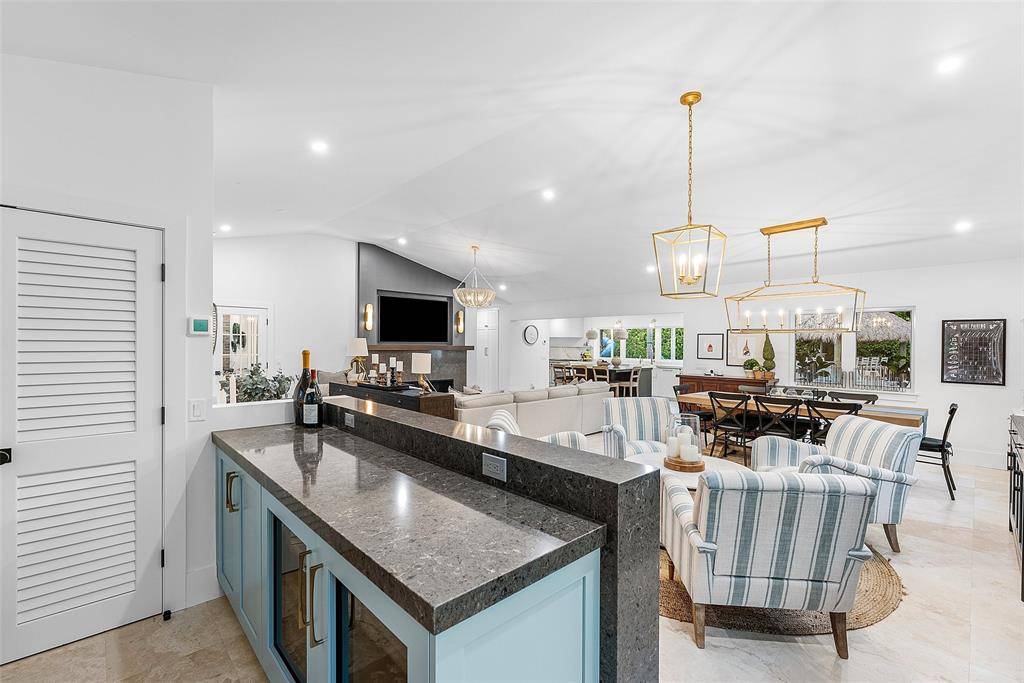 Fort Lauderdale, FL 33304,2421 NE 12th St