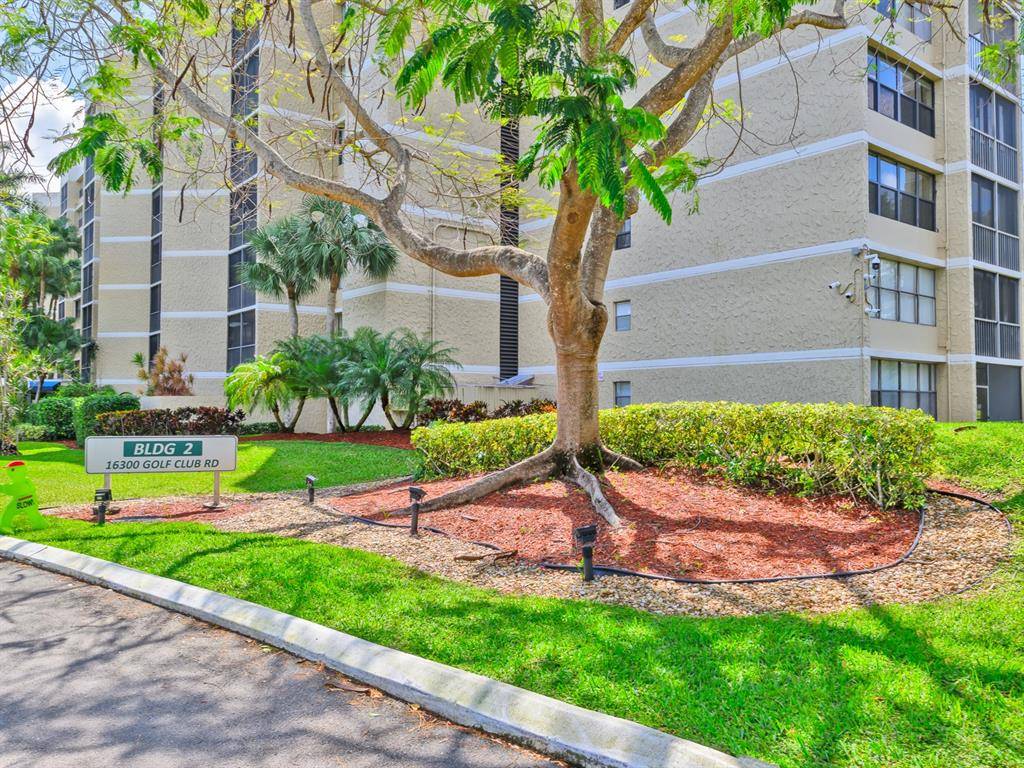 Weston, FL 33326,16300 Golf Club Rd #719