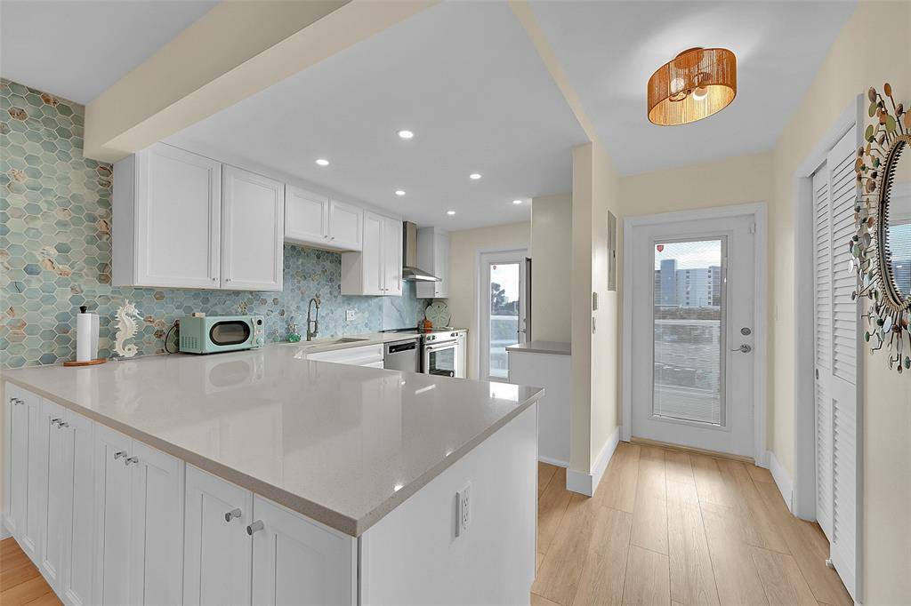 Pompano Beach, FL 33062,2731 NE 14th St Cswy #421