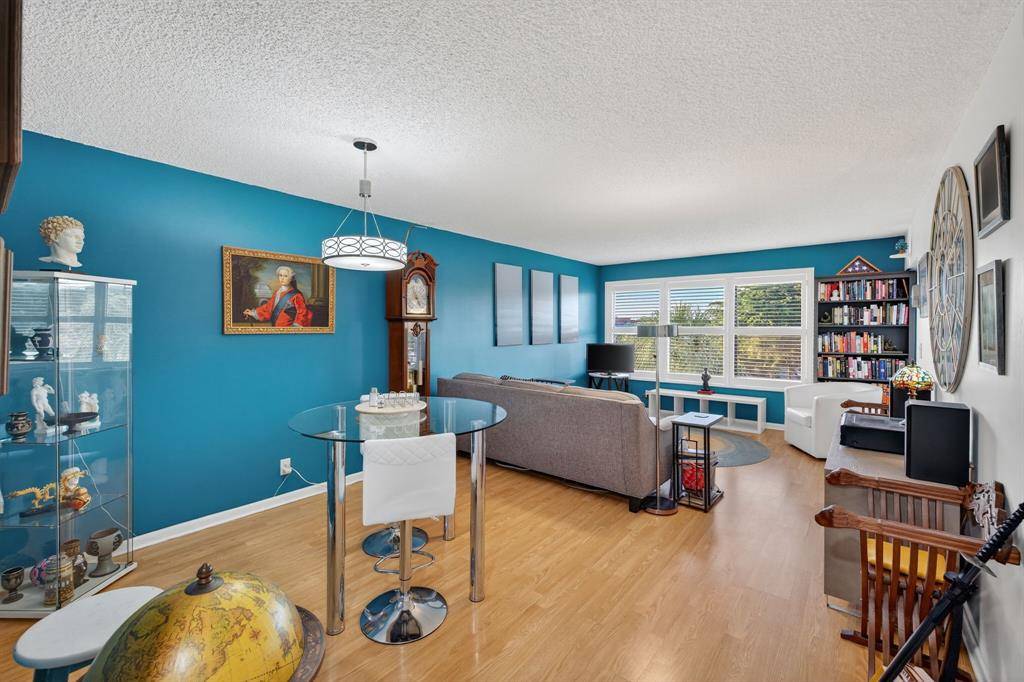 Pompano Beach, FL 33069,2312 S Cypress Bend Dr #405