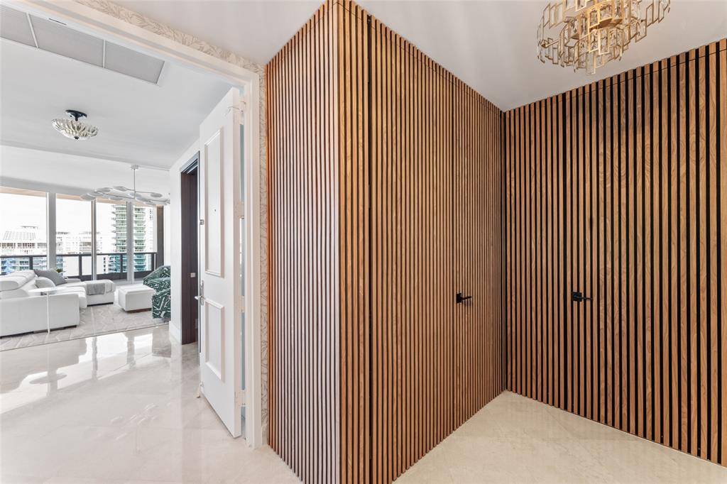 Miami Beach, FL 33140,5959 Collins Ave #1201