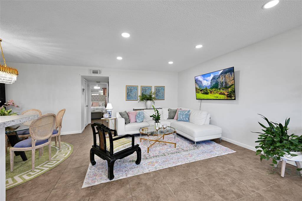 Boynton Beach, FL 33435,211 Bayview Ave #C