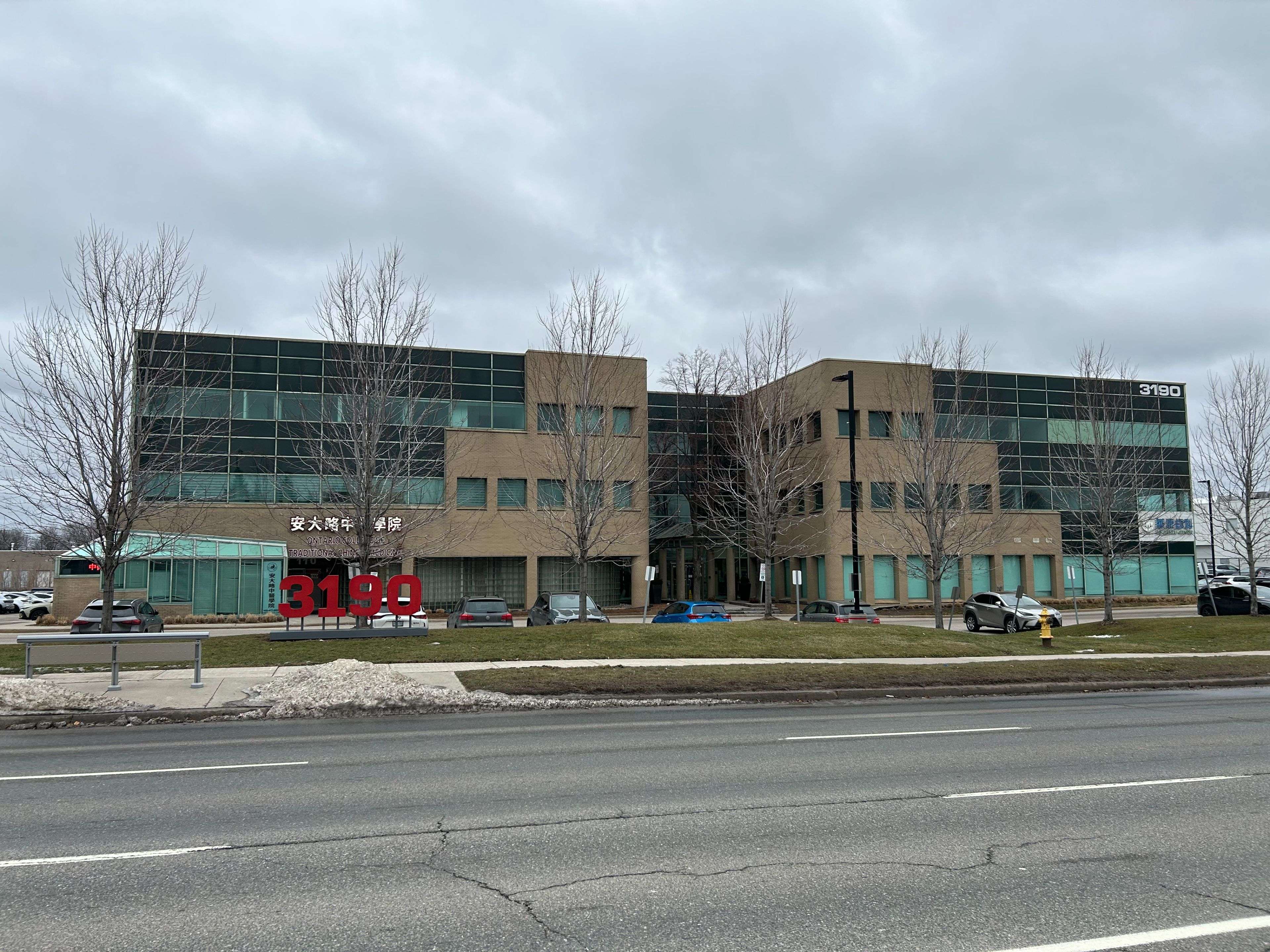 Markham, ON L3R 1G9,3190 Steeles AVE E #302