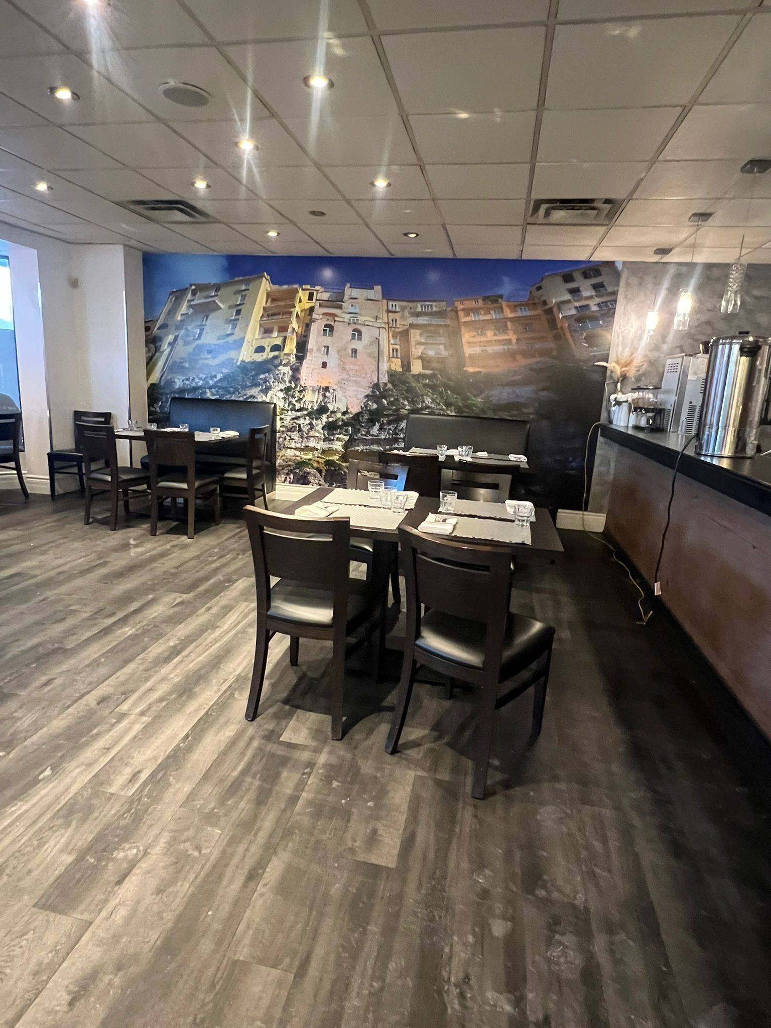 Vaughan, ON L6A 1P4,9300 Keele ST #6&7