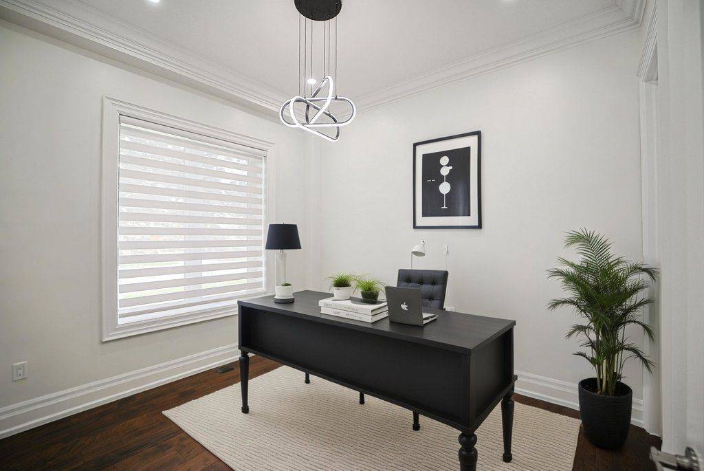 Toronto W10, ON M9W 2K6,164 Elmhurst DR