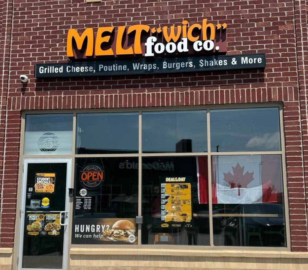 Milton, ON L9T 0R3,101 James Snow Pkwy N #4